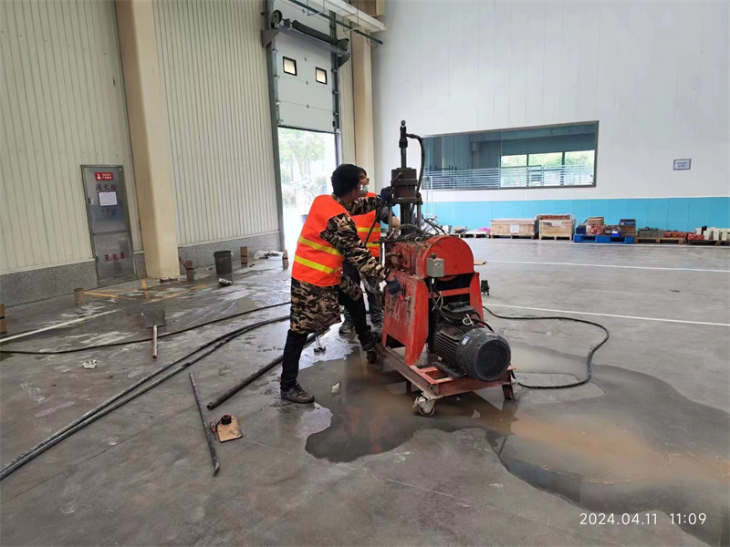 南康厂房地面下沉塌陷注浆加固施工